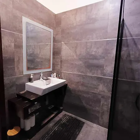 Happy Hive Homestay *