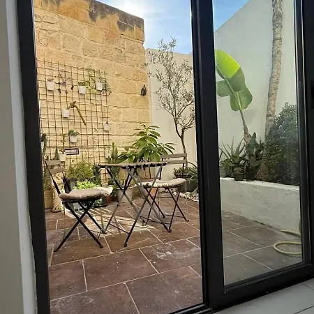 Gazde/Camere de închiriat Happy Hive